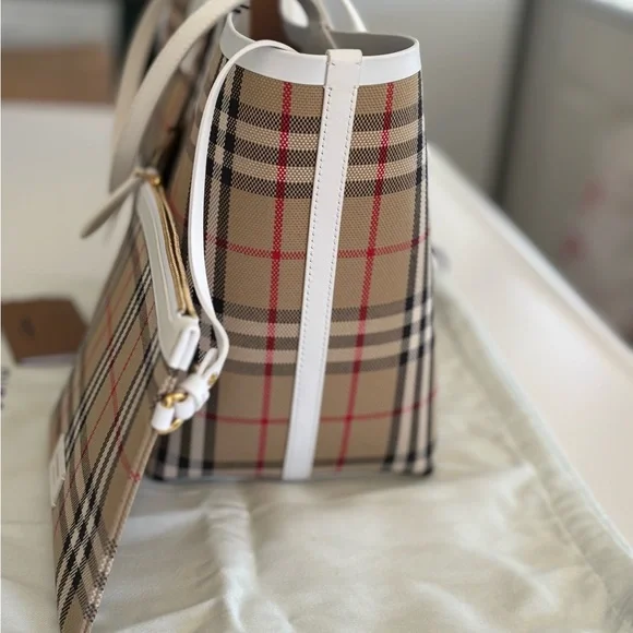 NEW AUTHENTIC BURBERRY SMALL LONDON TOTE - Picture 9 of 16